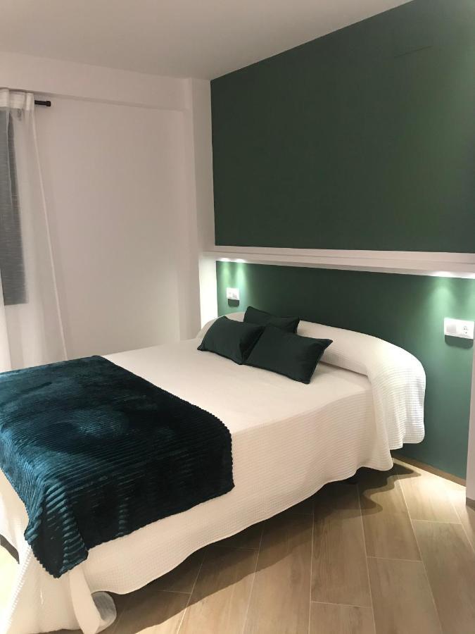 Hostal Leon Torreorgaz Extérieur photo