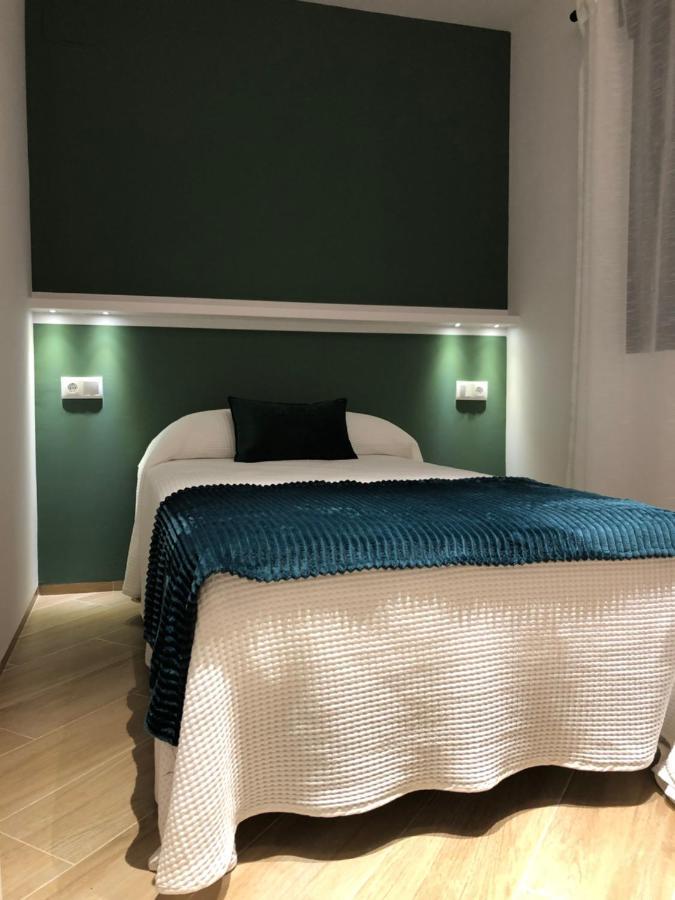 Hostal Leon Torreorgaz Extérieur photo